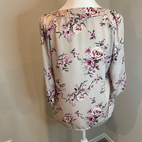 Sara Michelle Petite Floral Mid Sleeve Blouse - Picture 2 of 7